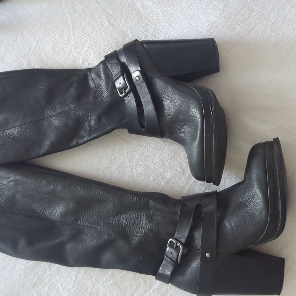 Seychelles Black Leather Boots size 7